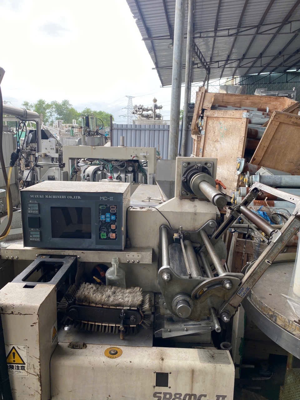 kho bãi lớn chưa máy móc và thiết bị của chúng tôi tại tphcm