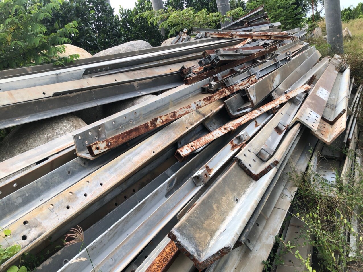 xác nhà xưởng cũ được chúng tôi thu mua tận nơi