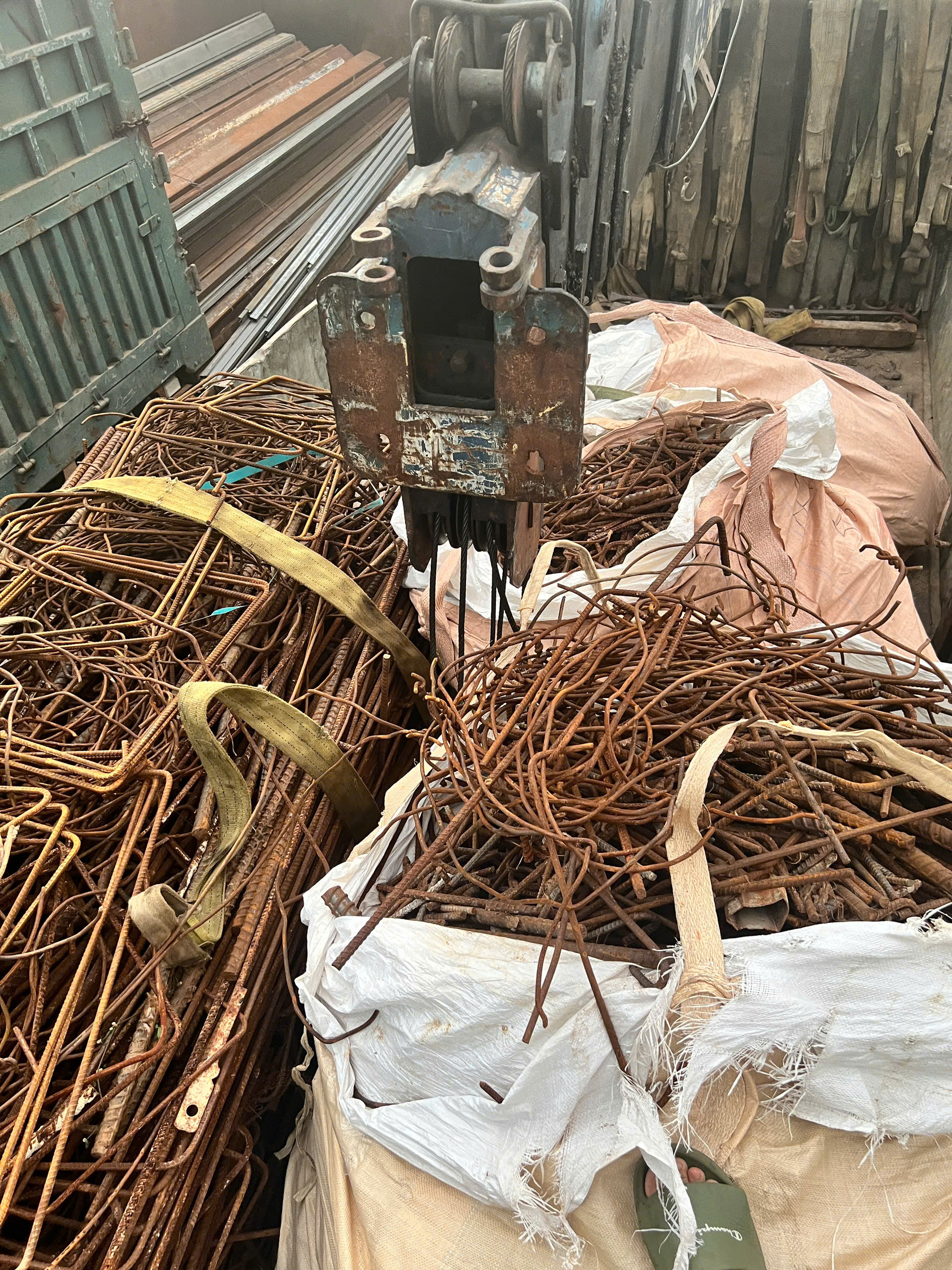 chúng tôi chuyên thu mua sắt thép phế liệu công trình tận nơi