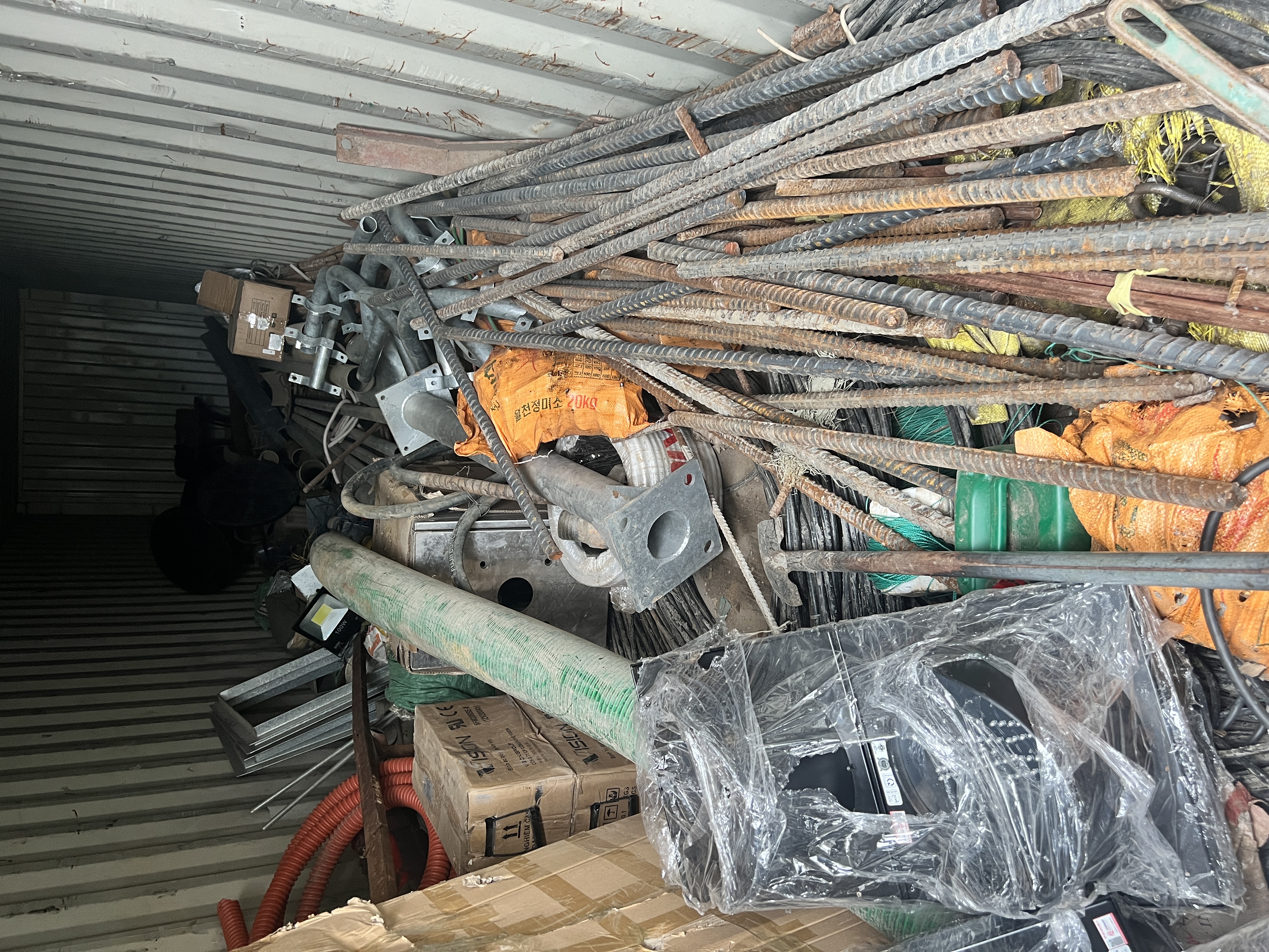 thu mua phế liệu giá cao tại hóc môn