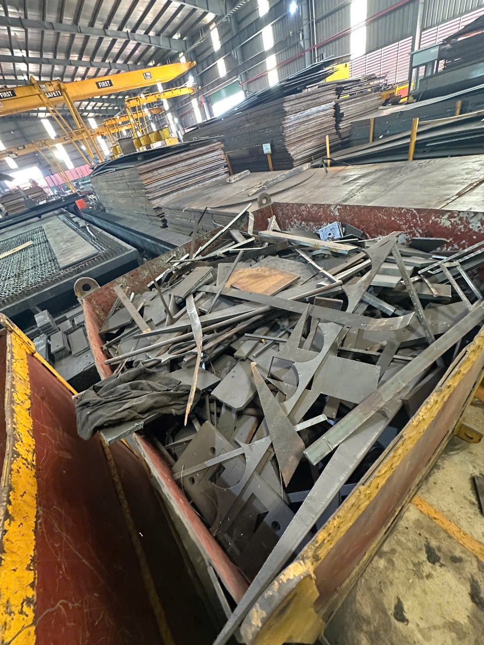 Phế liệu HCM- thu mua phế liệu giá cao tại hải phòng