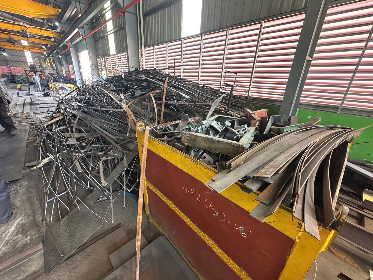  xe tải chở hàng của chúng tôi thu mua phế liệu Long An